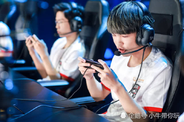 险的赛场上 险的赛场上