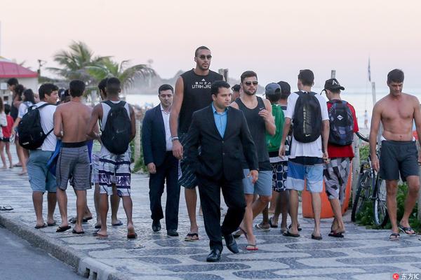 巴佩的牵制 巴佩的牵制